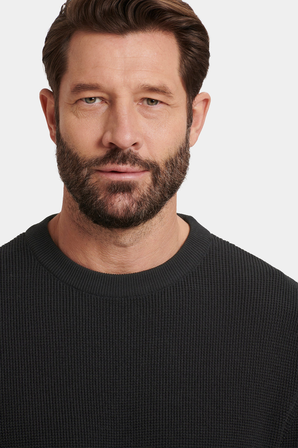EL SUÉTER DE CUELLO REDONDO LEONE