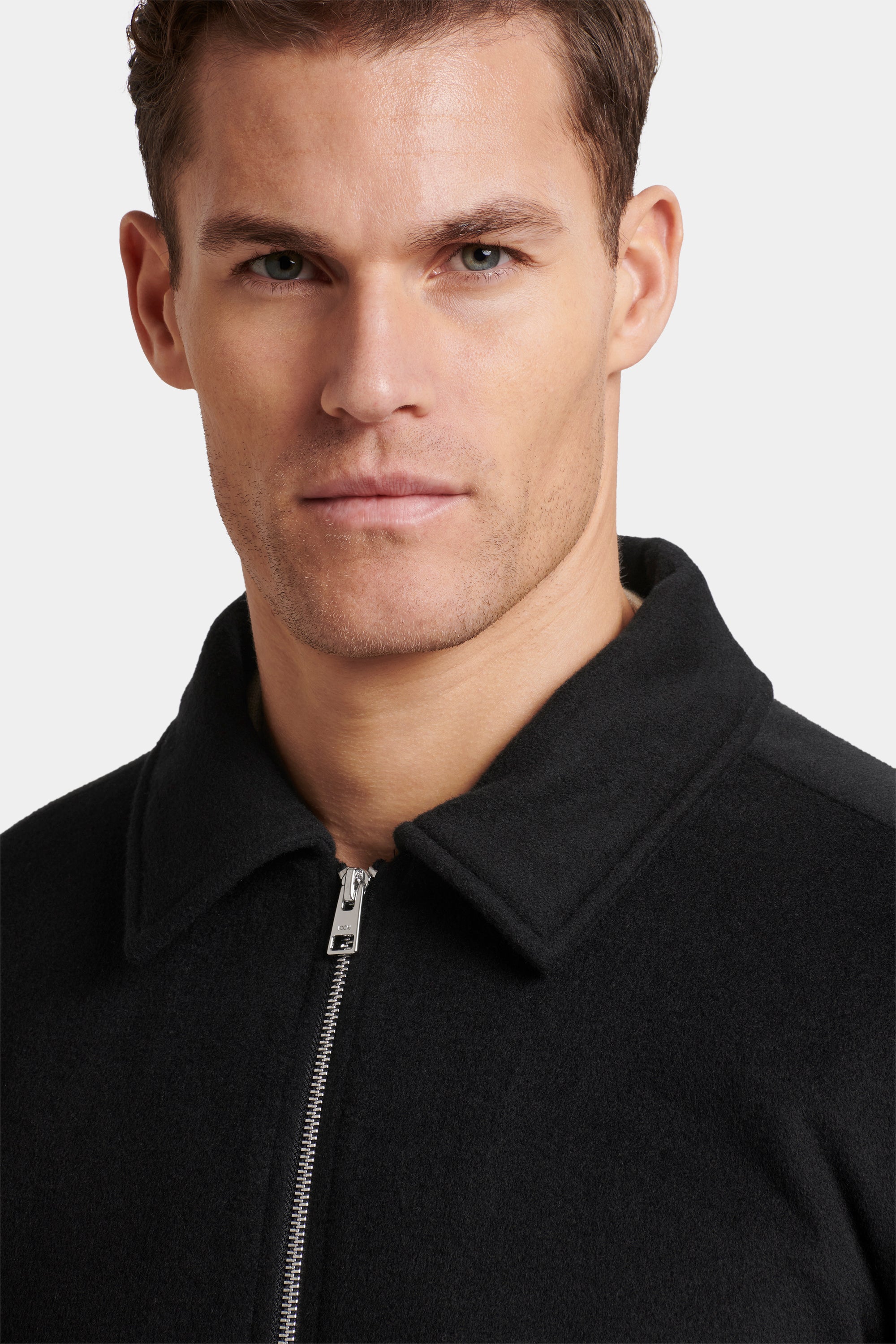 LA CHAQUETA DE CACHEMIR VICTOR