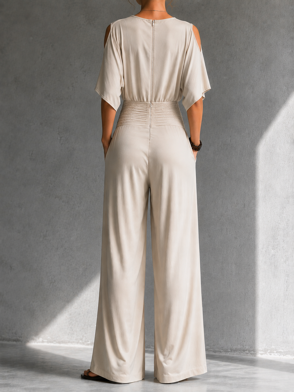 Alia | Conjunto Chic con Efecto Mono y Pantalones Amplios