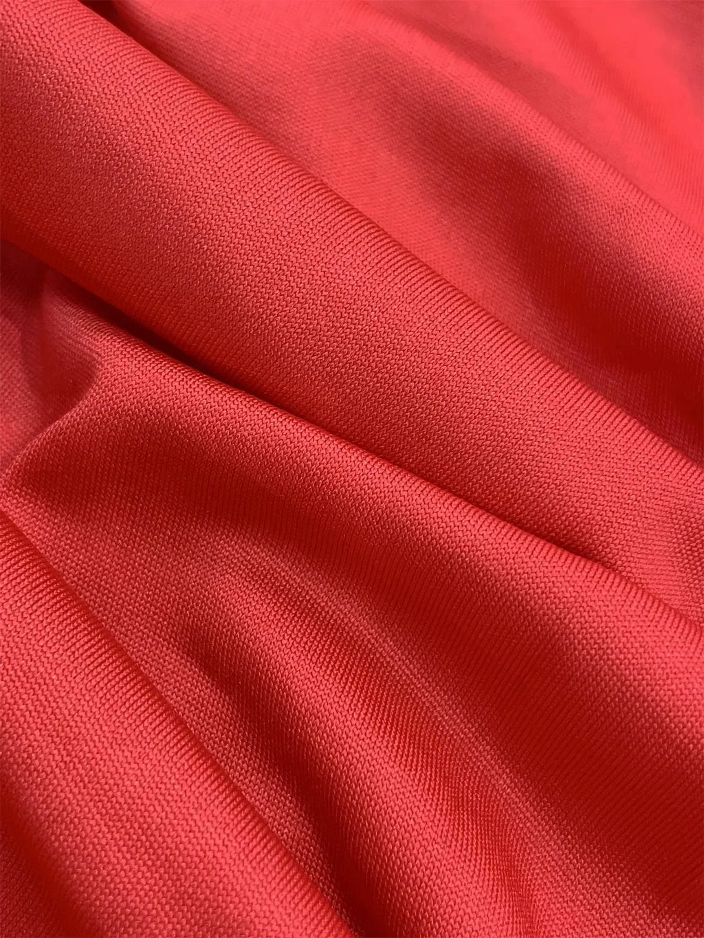 Yrsa | Elegant Mono
