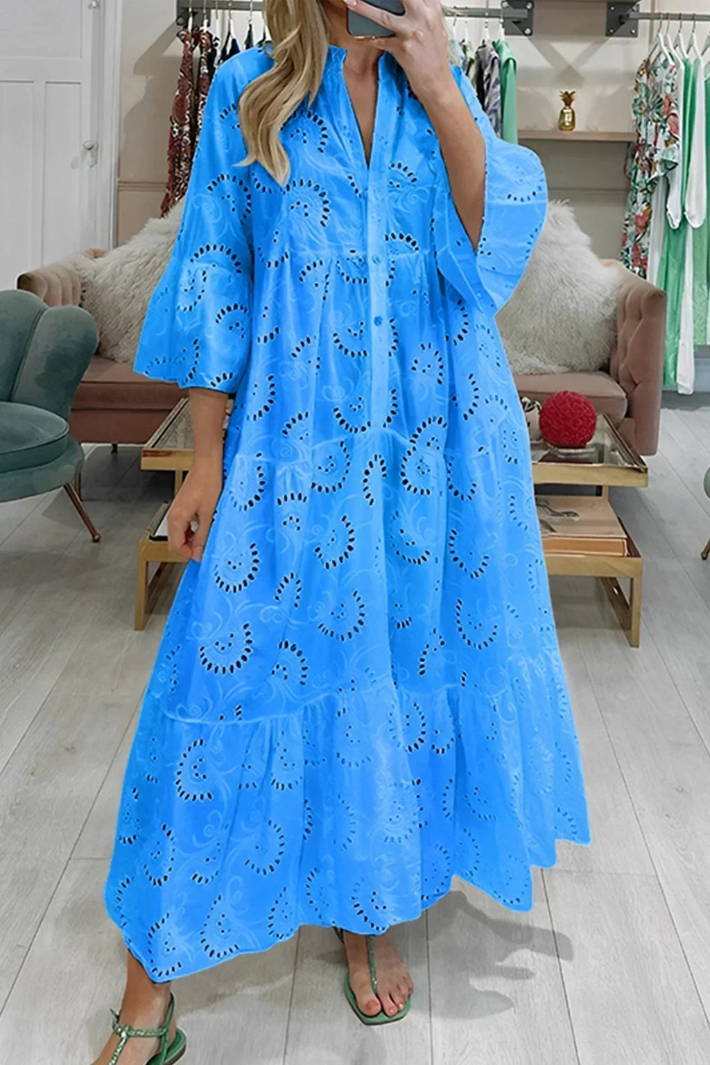 Isabelle | Largo Vestido con Bordado Inglés y Mangas Tres Cuartos