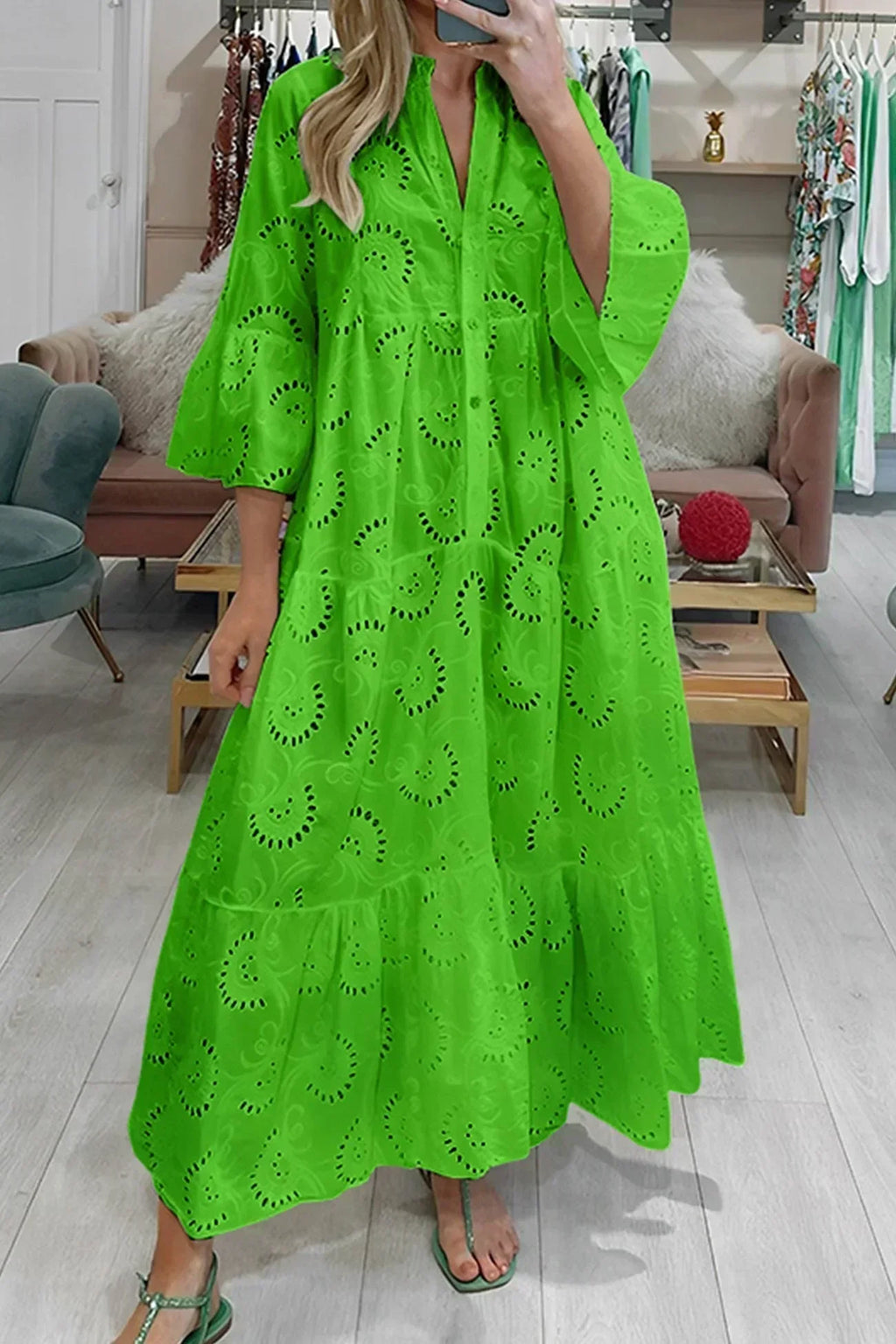 Isabelle | Largo Vestido con Bordado Inglés y Mangas Tres Cuartos