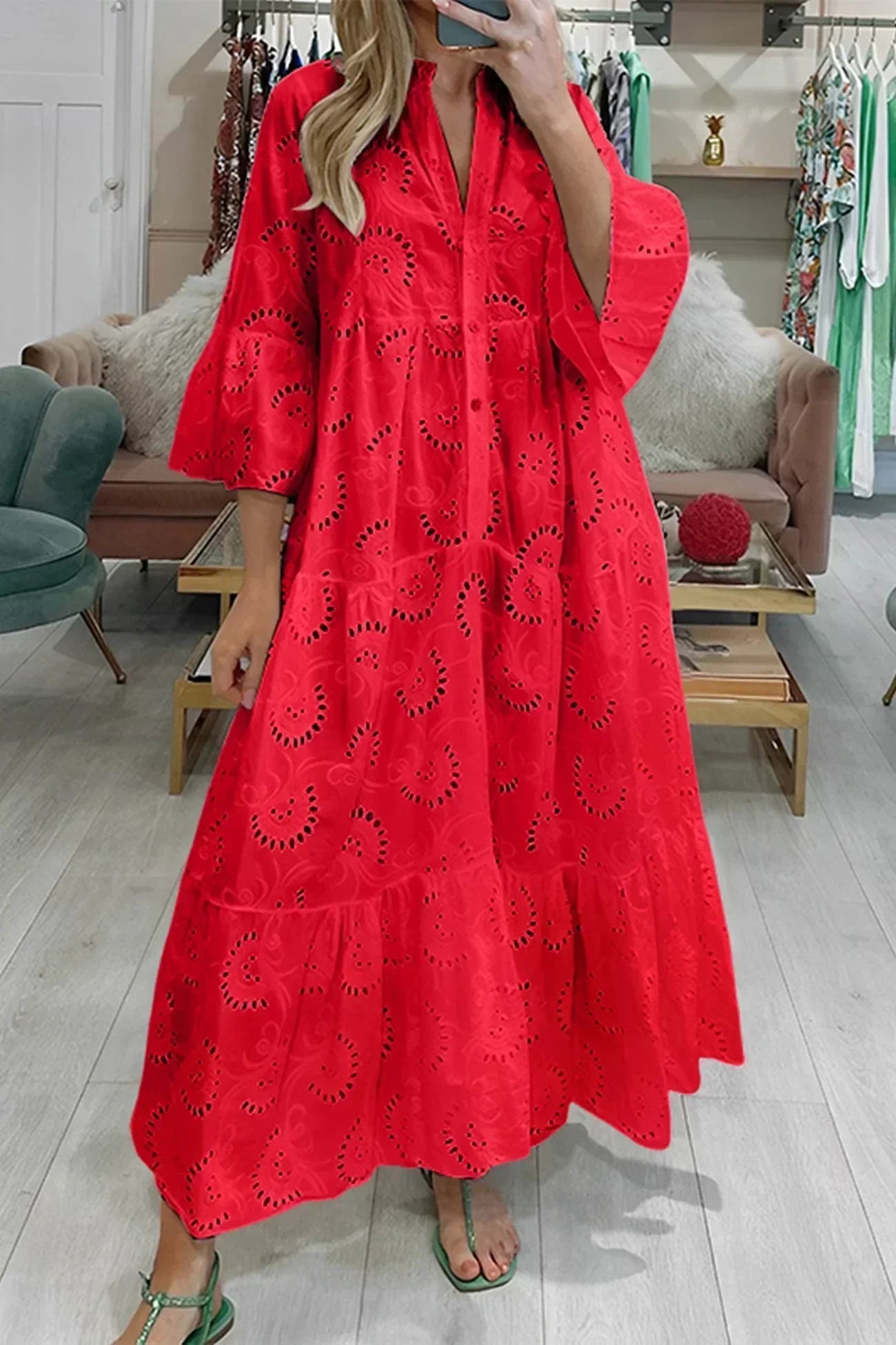 Isabelle | Largo Vestido con Bordado Inglés y Mangas Tres Cuartos