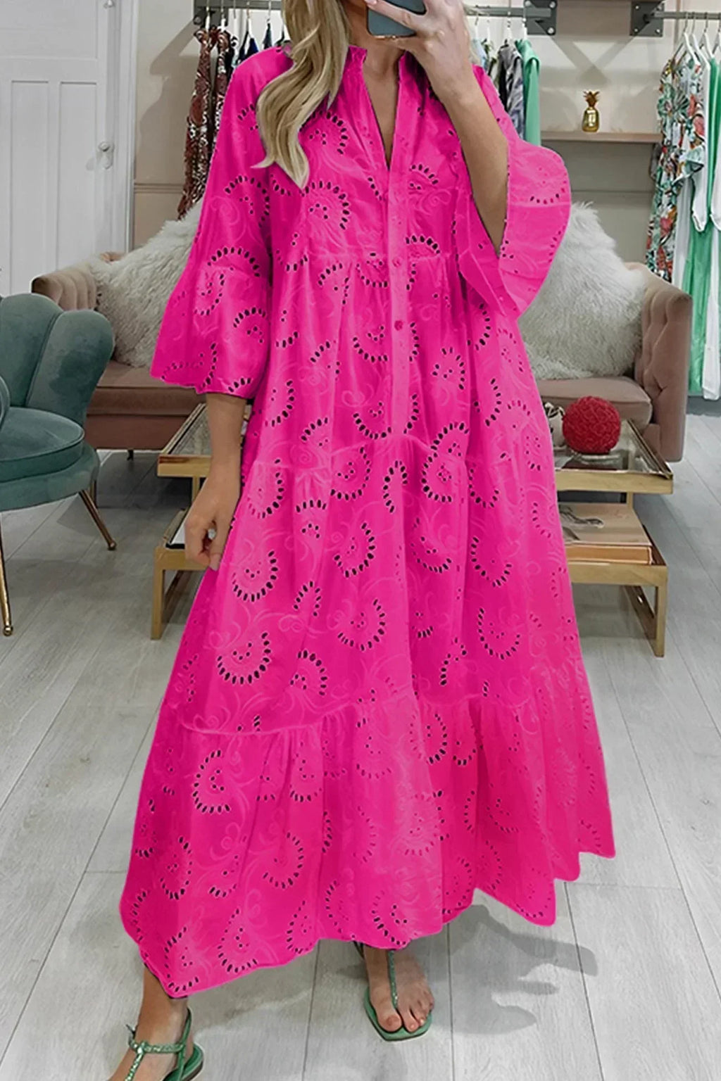 Isabelle | Largo Vestido con Bordado Inglés y Mangas Tres Cuartos